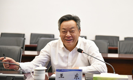 （峨旅股份公司黨委書(shū)記、董事長(zhǎng)王東講話）